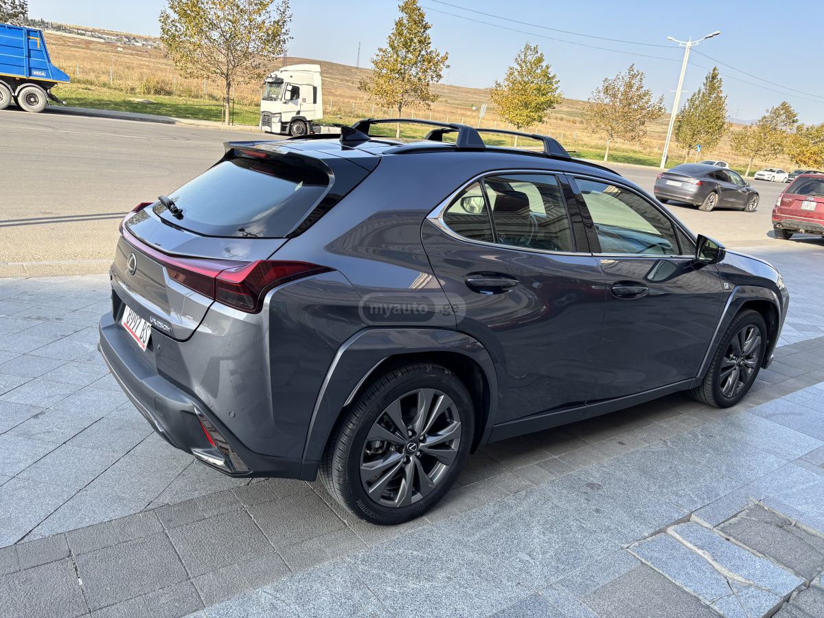 Lexus F SPORT Design 4dr All-Wheel D — миниатюра 5