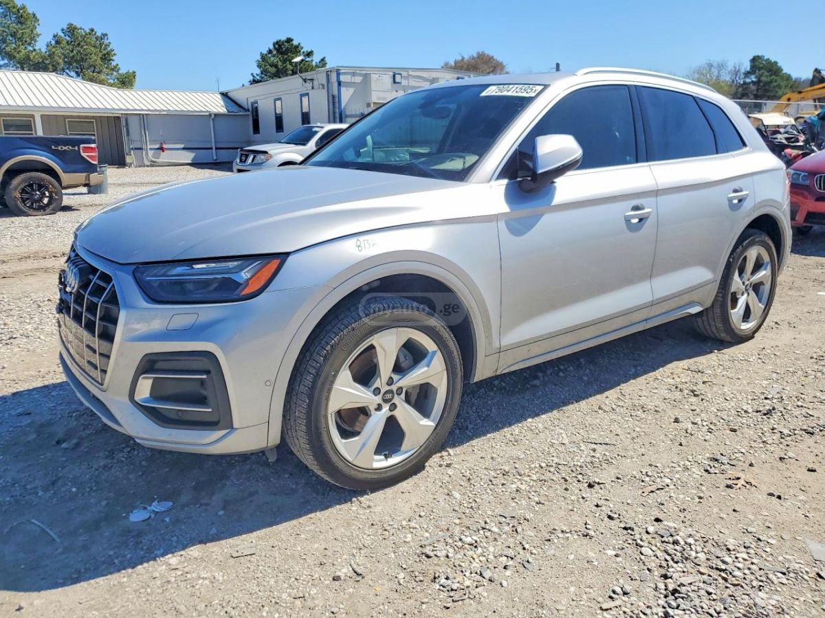 Audi Q5 - фото 1