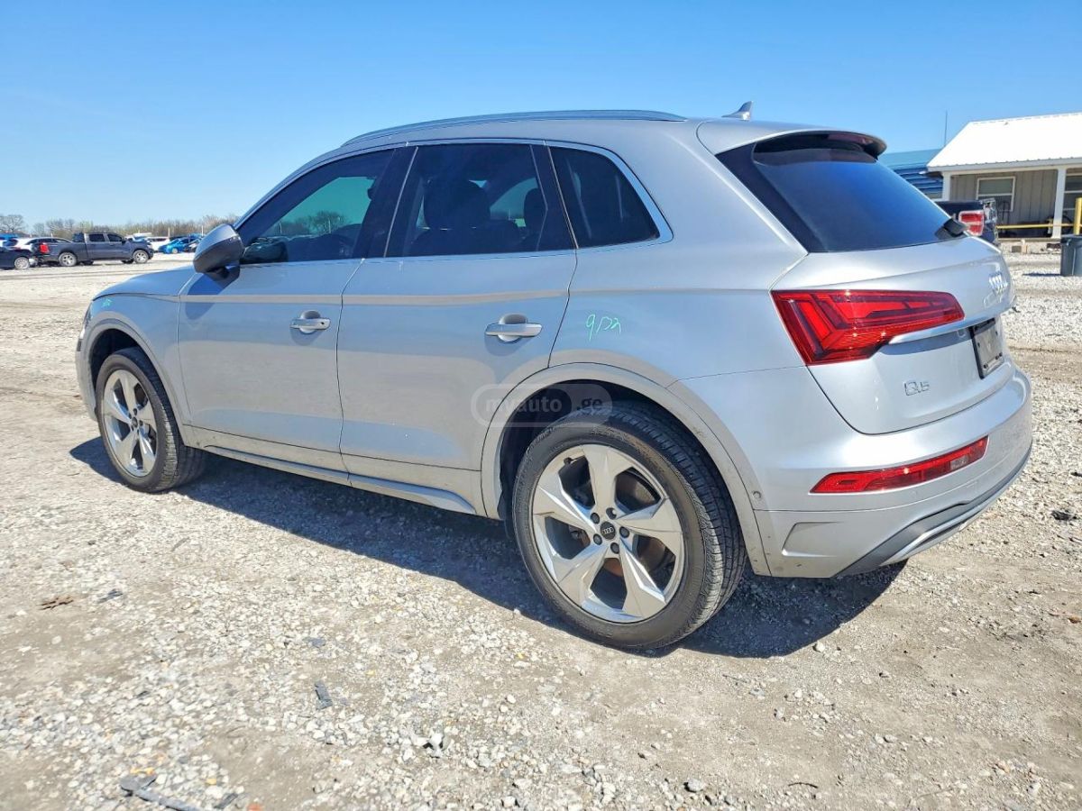 Audi Q5 - фото 2