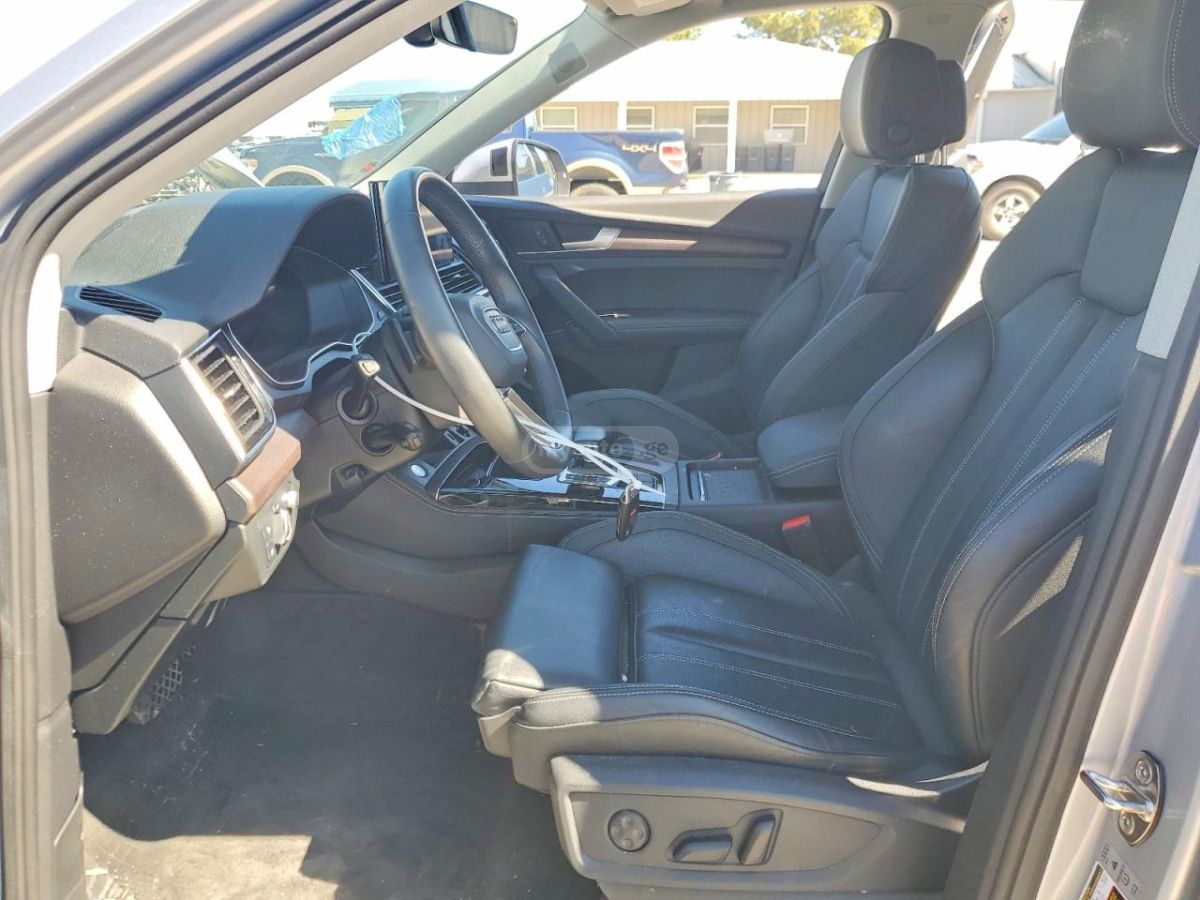 Audi Q5 - фото 7