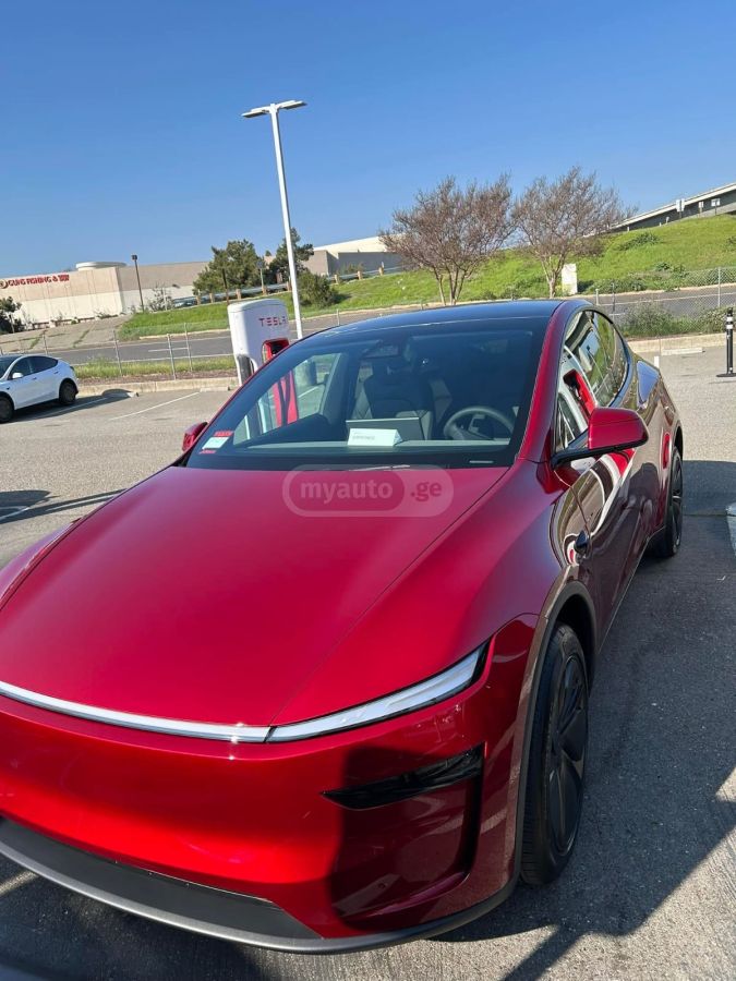 Tesla Long Range AWD