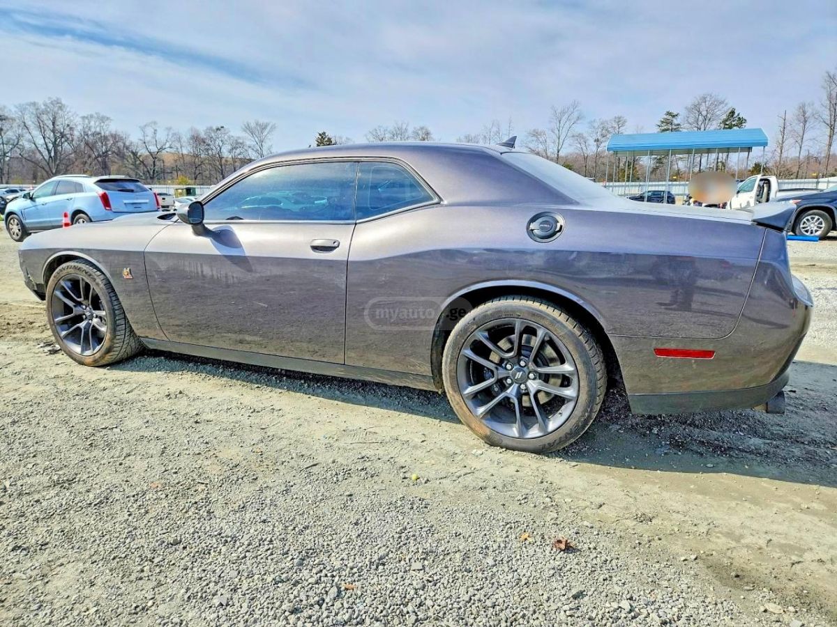 Dodge Challenger - фото 2