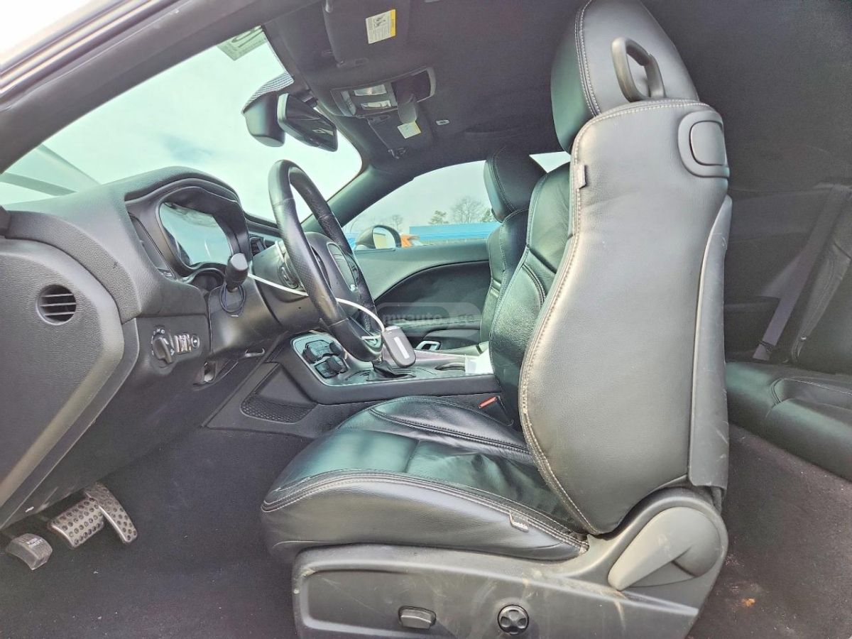 Dodge Challenger - фото 7