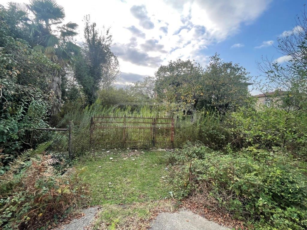 6 Room Private House For Sale view 3