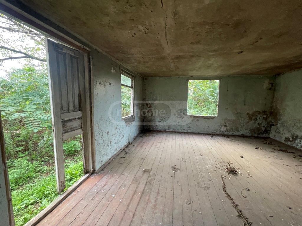 6 Room Private House For Sale view 5