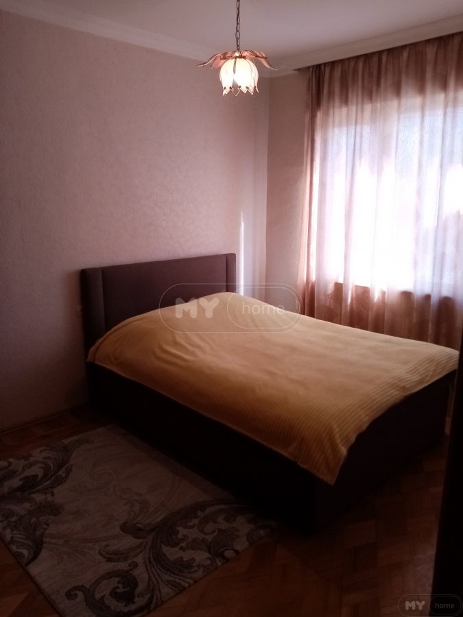 Daily Rent 2 Room Apartment Kutaisshi view 5