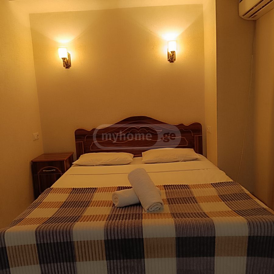 Daily Rent 4 Room Apartment Chughuretshi, 3 of 11
