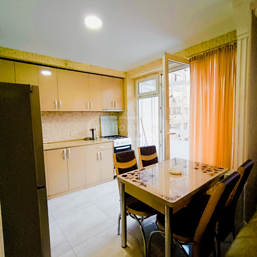 Daily Rent 4 Room Apartment Chughuretshi, 11 of 11