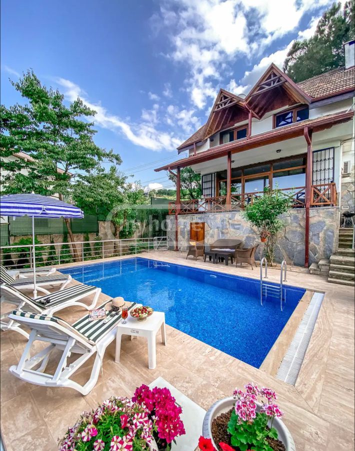 Daily Rent 5 Room Private House, 1 of 12