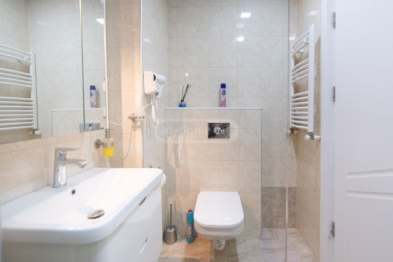 Daily Rent 1 Room Apartment Gudaurshi, 2 of 11