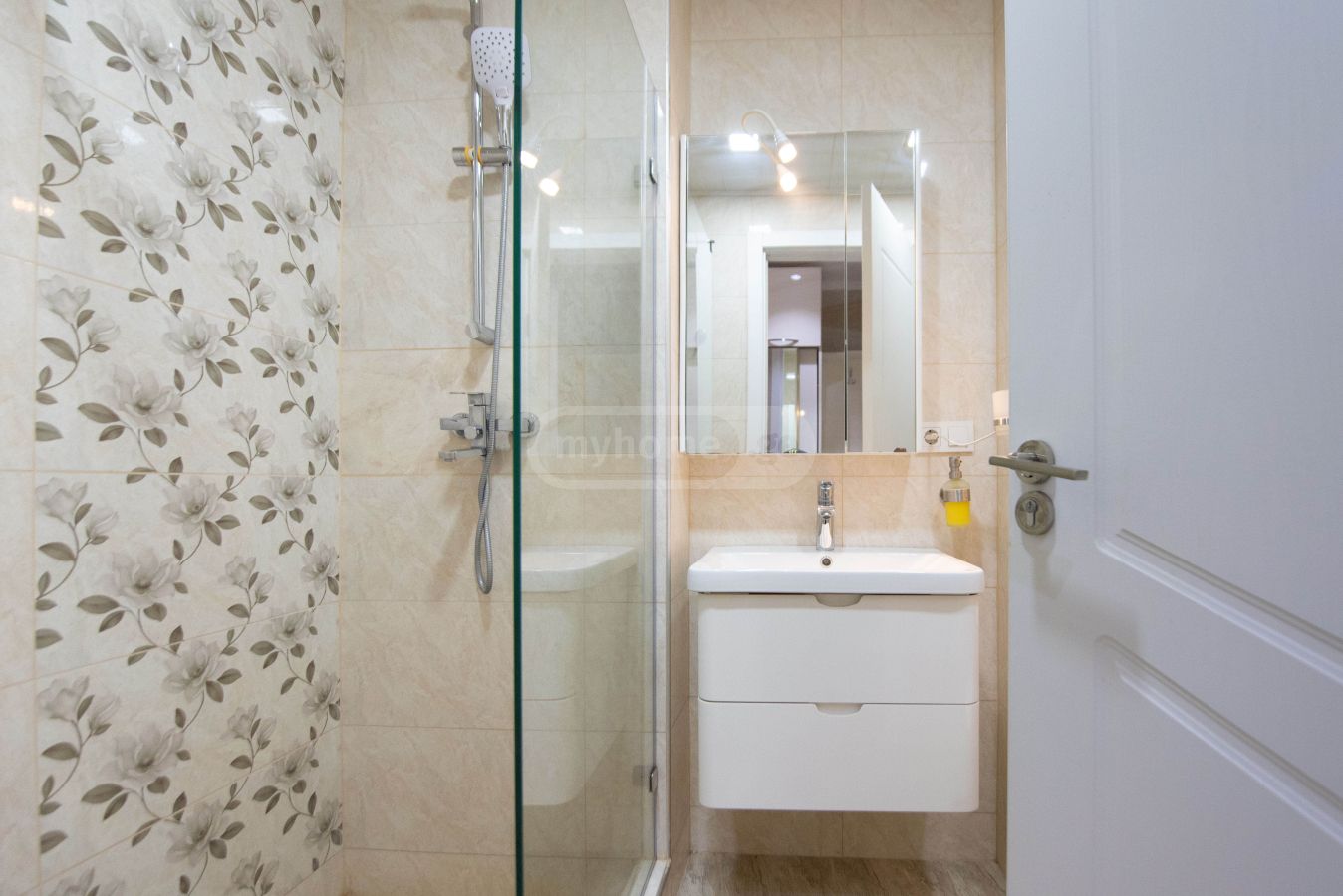 Daily Rent 1 Room Apartment Gudaurshi, 3 of 11