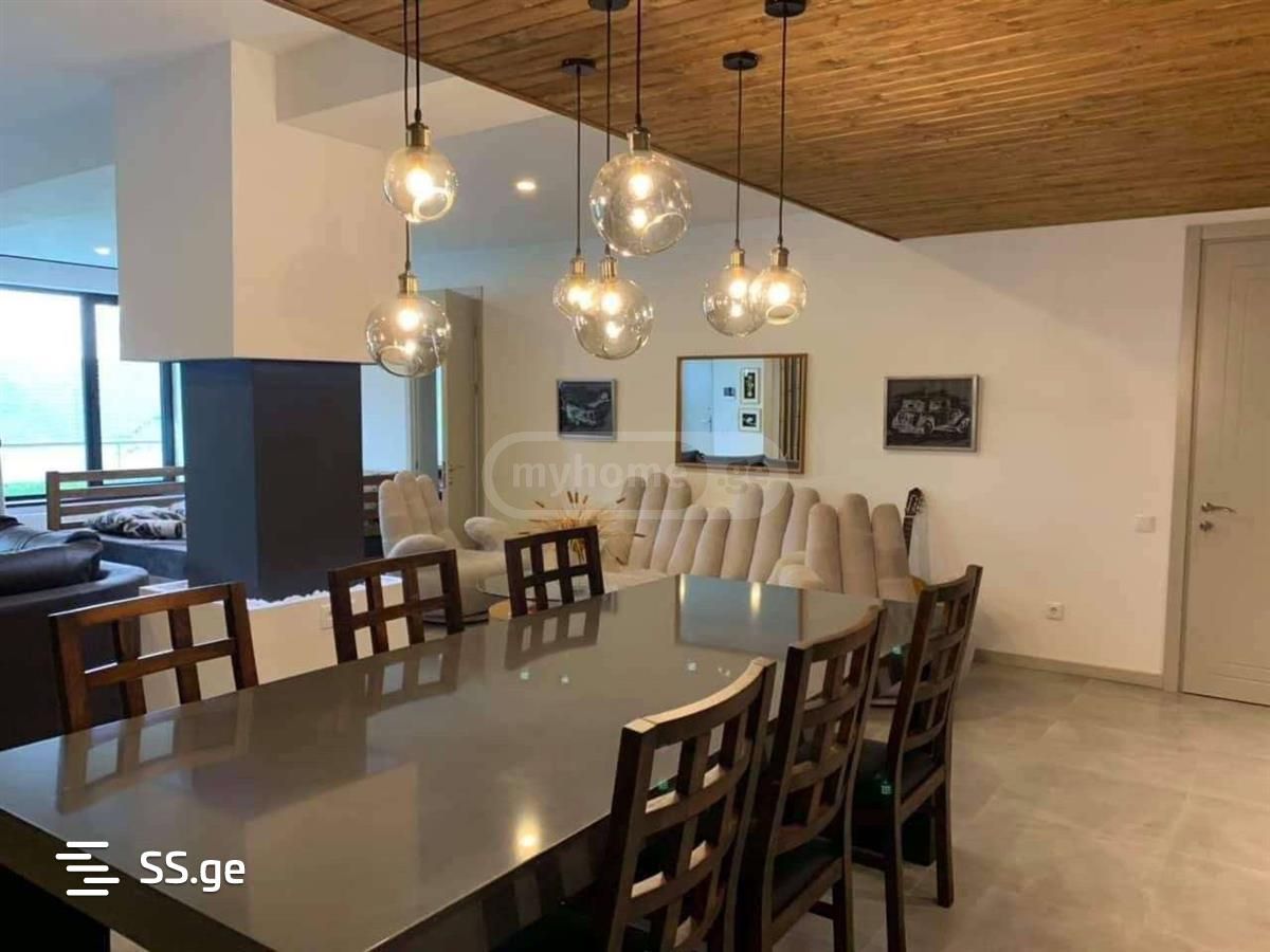 8 Room Private House For Sale view 10