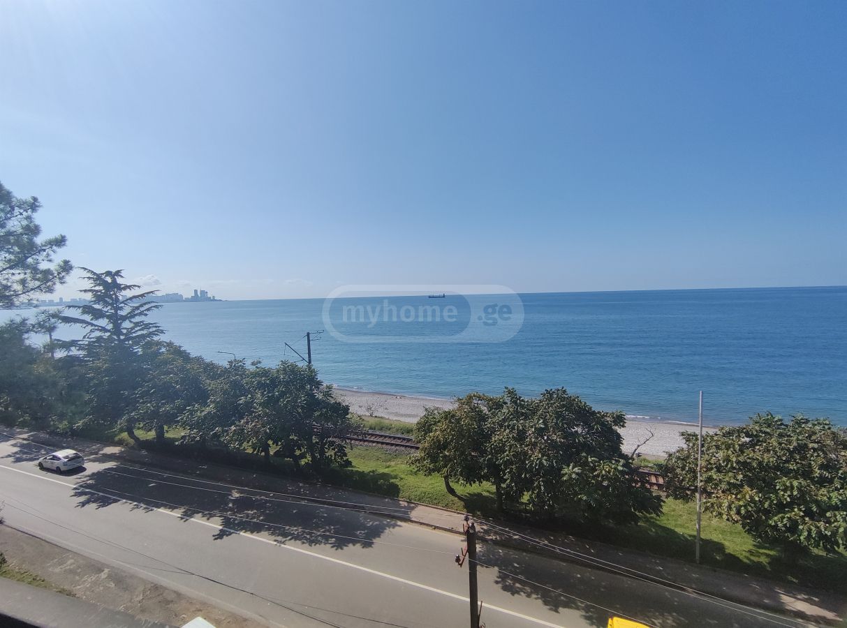 Продажа 3-комната Квартира view 1