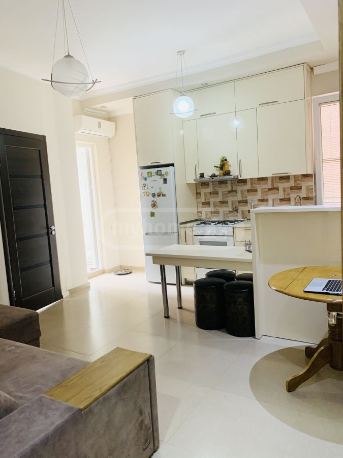 3 Room Apartment Daily Rent In Old Batumi District, In Batumi view 3