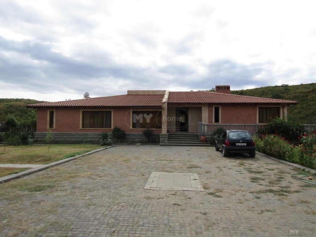 For Sale 8 Room Private House Tetritsqaroshi view 9