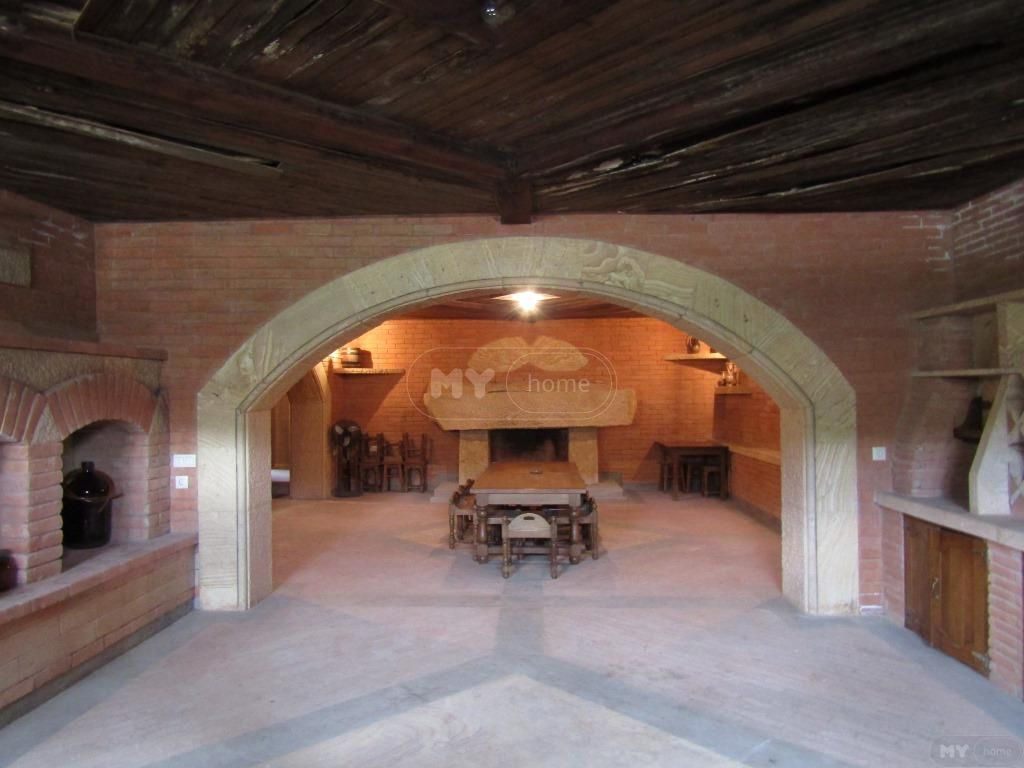 For Sale 8 Room Private House Tetritsqaroshi view 2