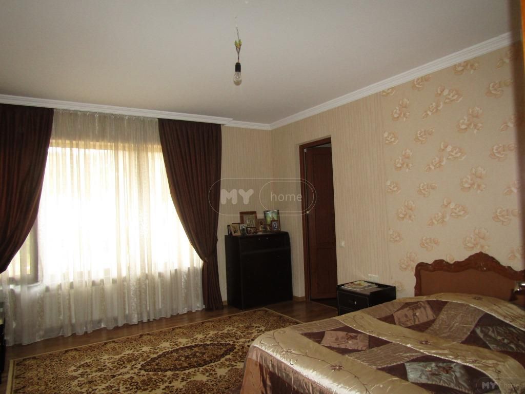 For Sale 8 Room Private House Tetritsqaroshi view 4