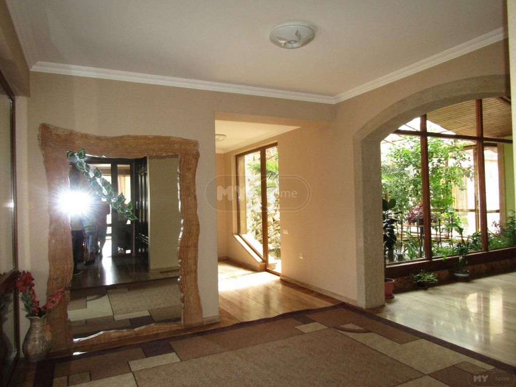 For Sale 8 Room Private House Tetritsqaroshi view 5