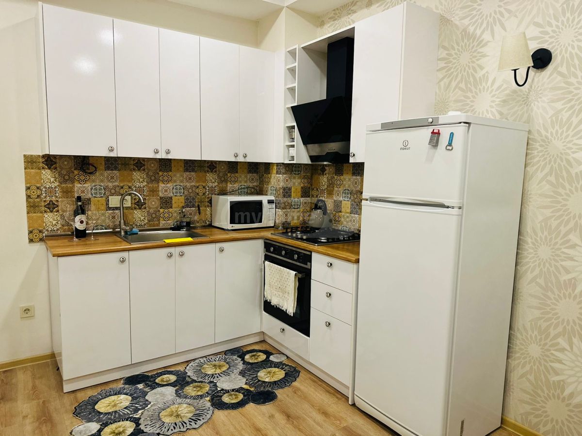 3 Room Apartment For Rent In Ortachala view 10