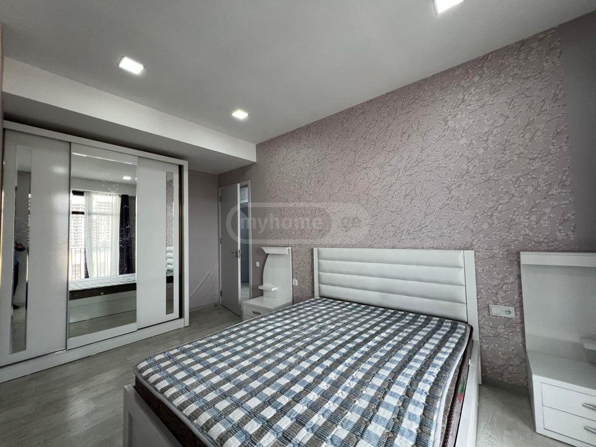 4 Room Apartment For Rent view 5