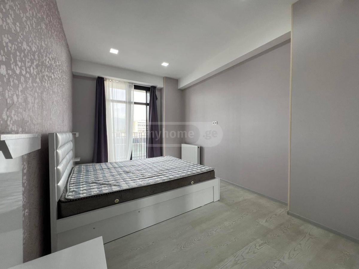 4 Room Apartment For Rent view 6