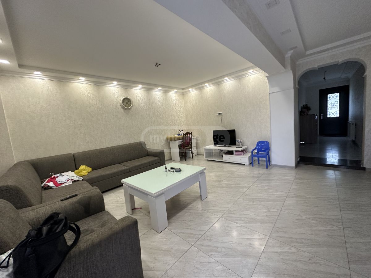 For Sale 8 Room Private House Isanshi view 1