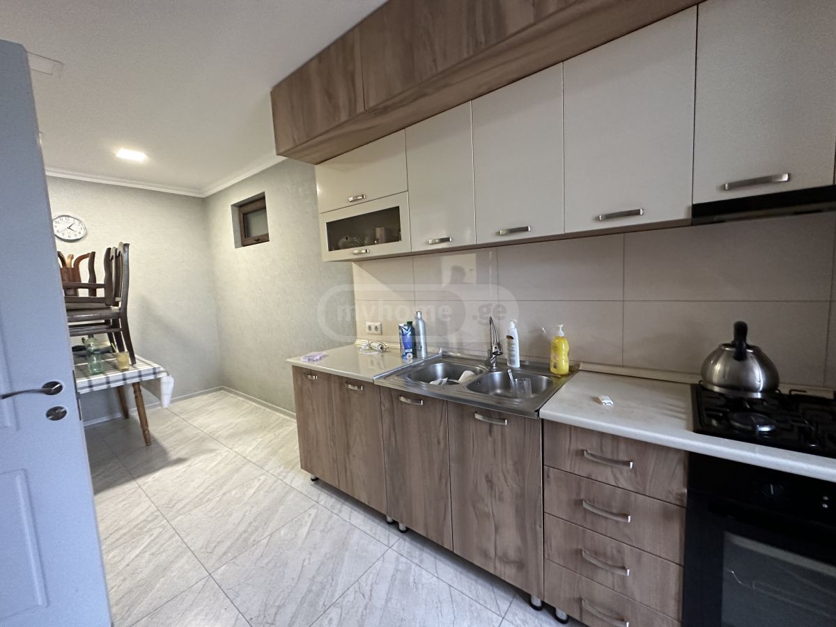 For Sale 8 Room Private House Isanshi view 3
