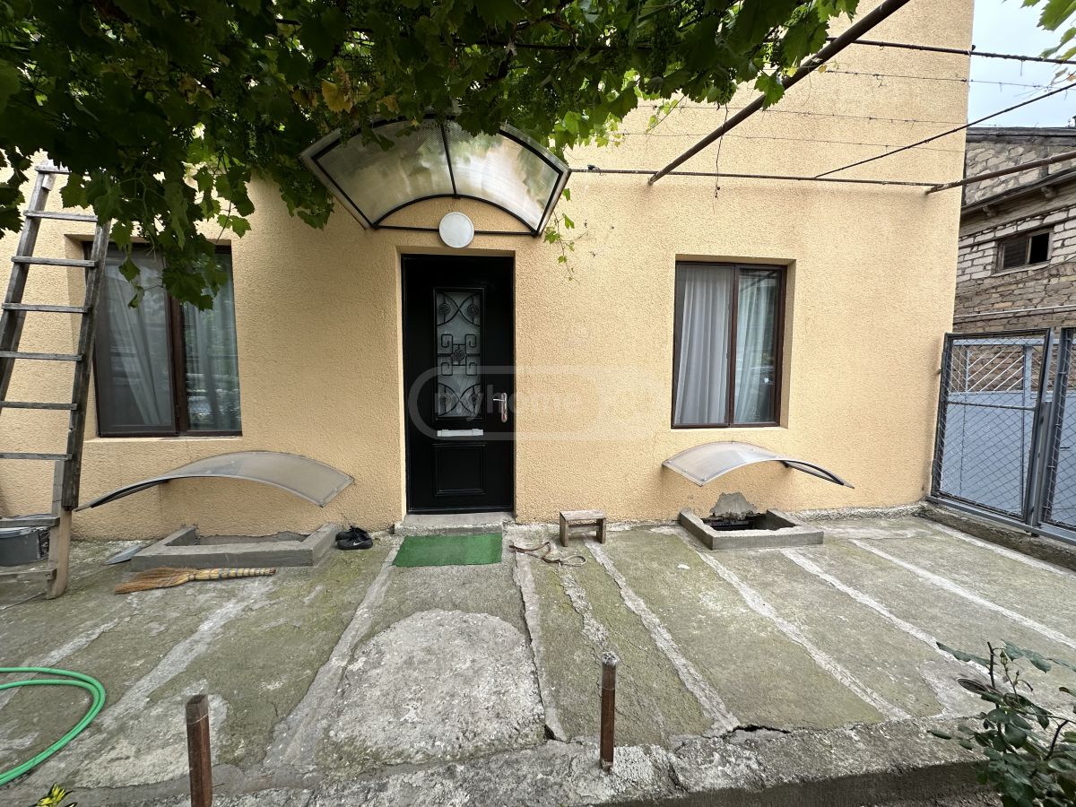 For Sale 8 Room Private House Isanshi view 4