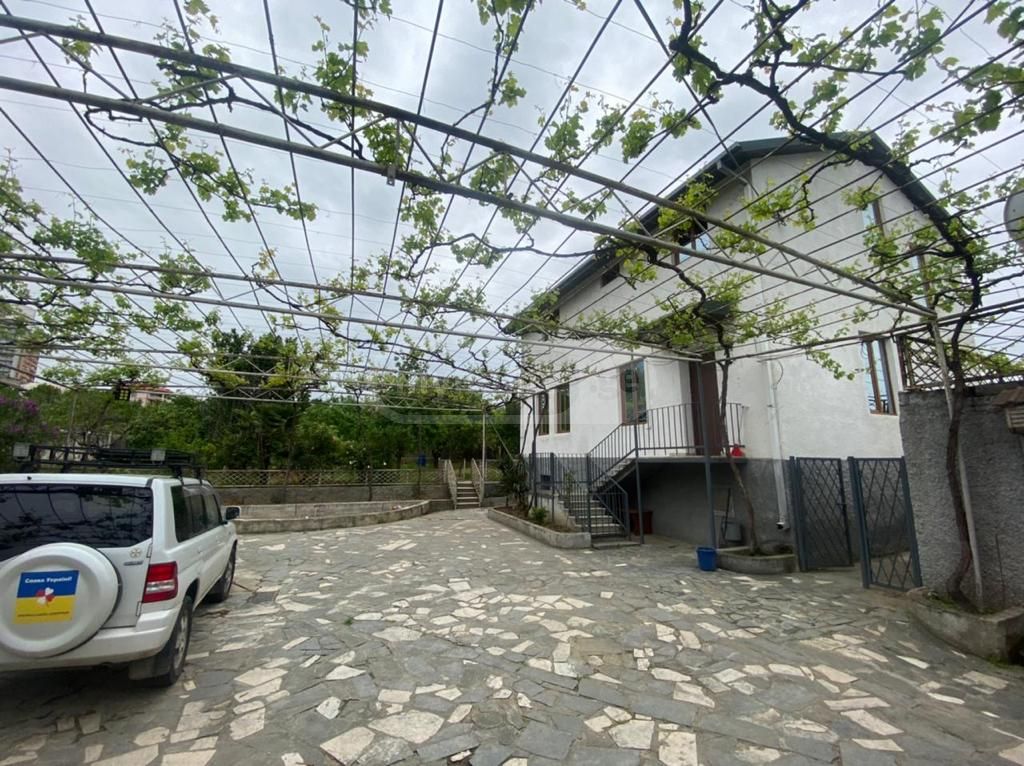 5 Room Private House For Rent In Ortachala view 1