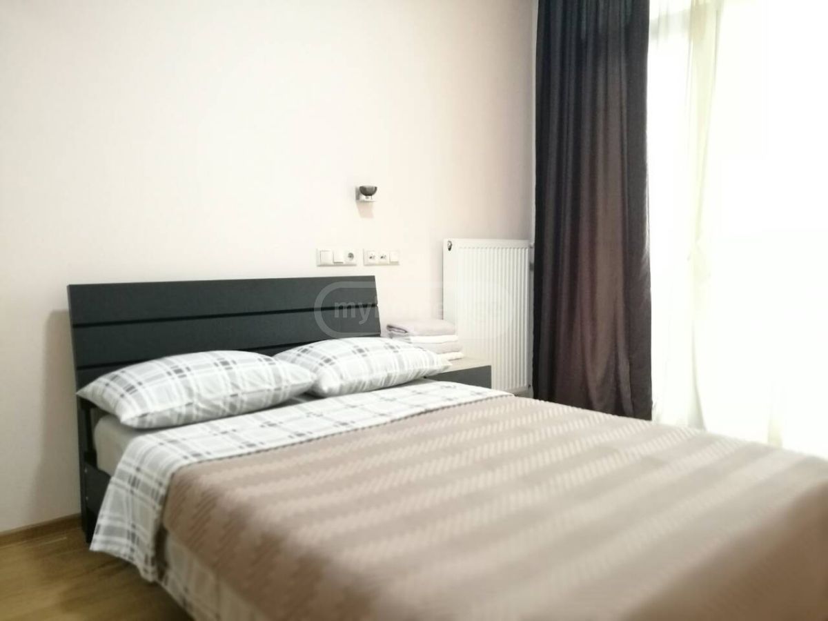 Daily Rent 3 Room Apartment Mtatsmindaze view 1