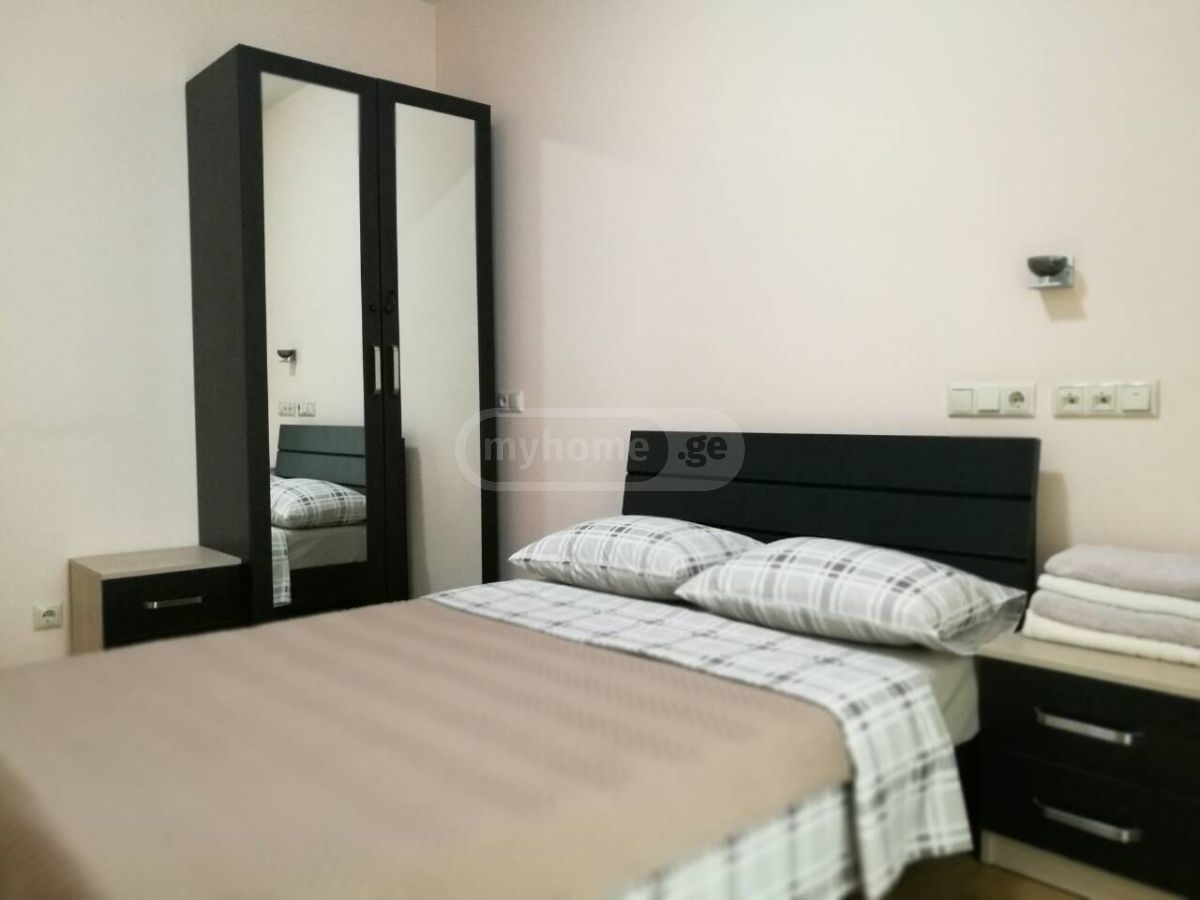 Daily Rent 3 Room Apartment Mtatsmindaze view 2