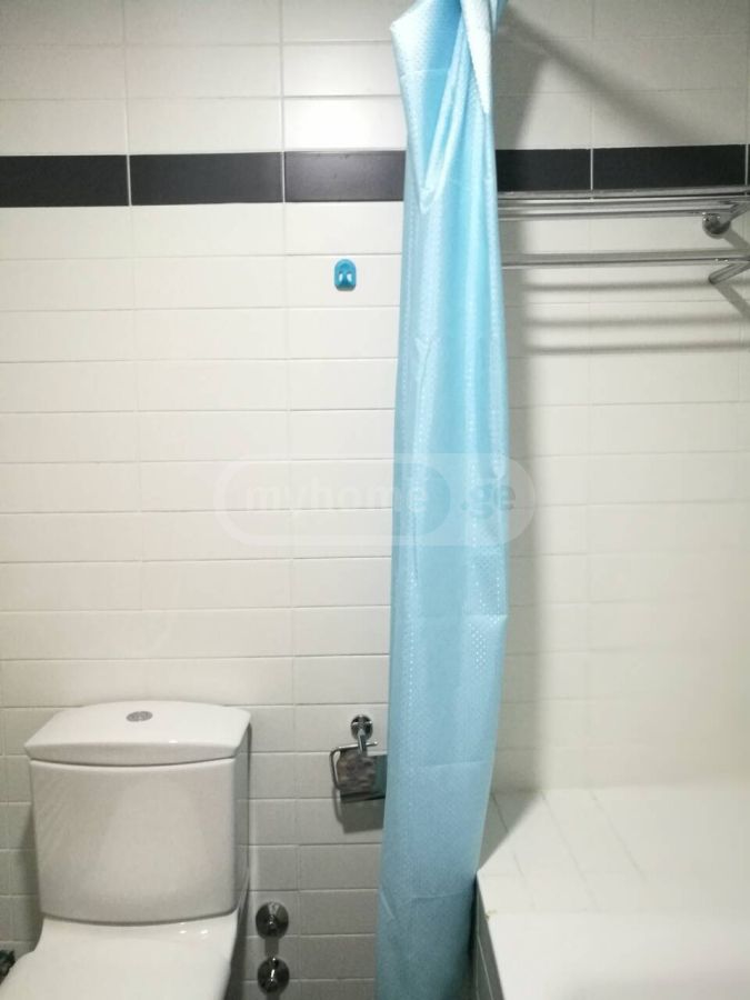 Daily Rent 3 Room Apartment Mtatsmindaze view 9