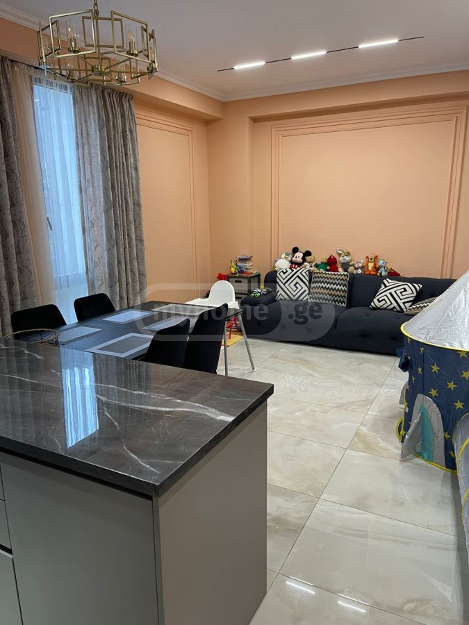 For Sale 3 Room Apartment Kiketshi view 2