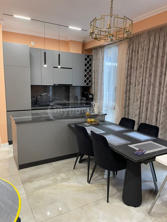 For Sale 3 Room Apartment Kiketshi view 3