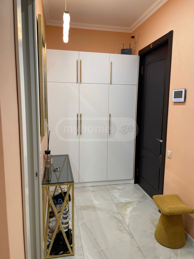 For Sale 3 Room Apartment Kiketshi view 6
