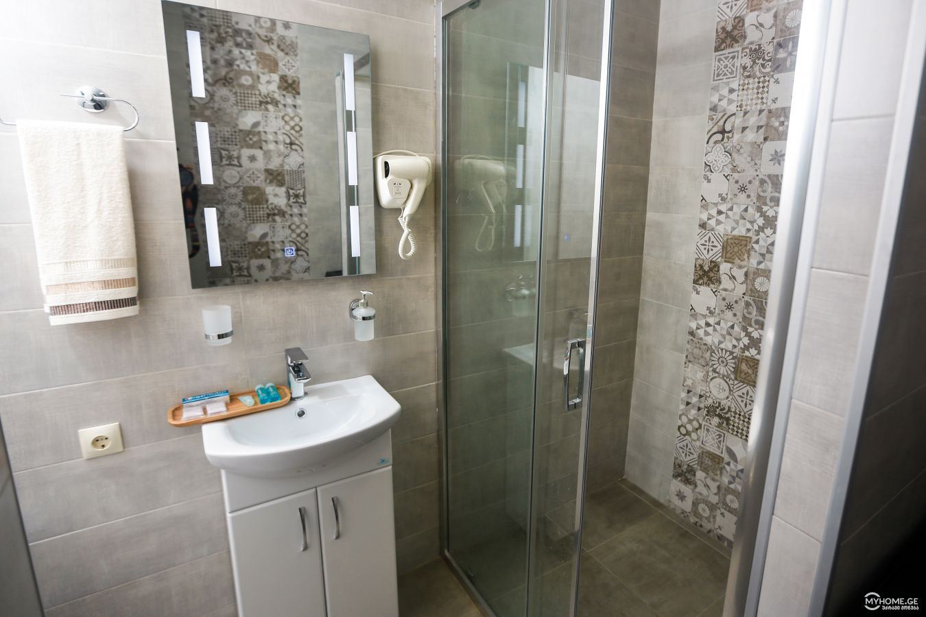 3 Room Apartment Daily Rent In Chugureti view 10