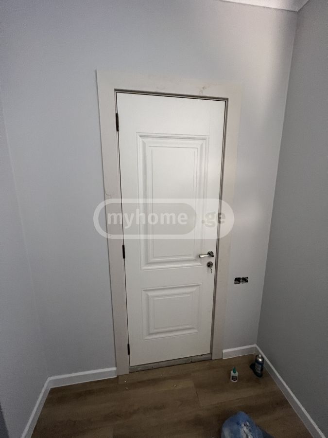 For Sale 3 Room Apartment view 2