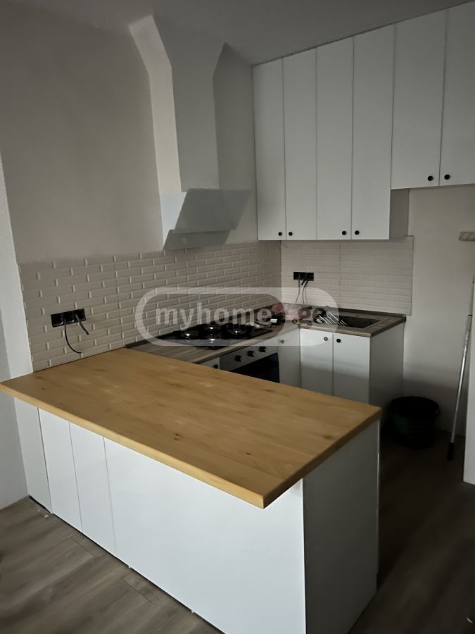 For Sale 3 Room Apartment view 8