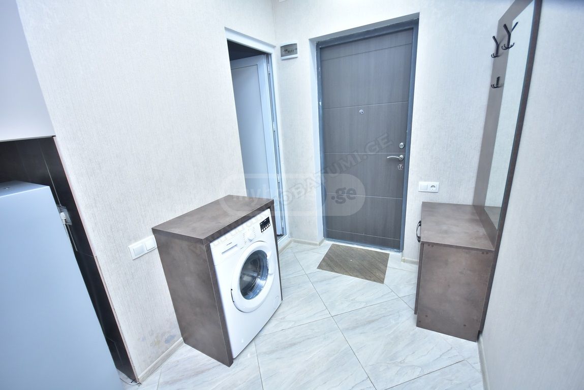 1 Room Apartment Daily Rent In Batumi view 7