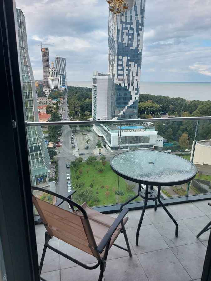 Аренда 3-комната Квартира view 1