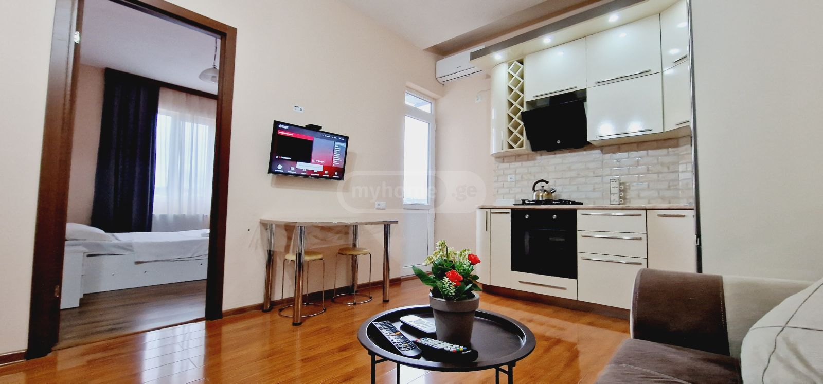 Daily Rent 3 Room Apartment Kutaisshi view 6