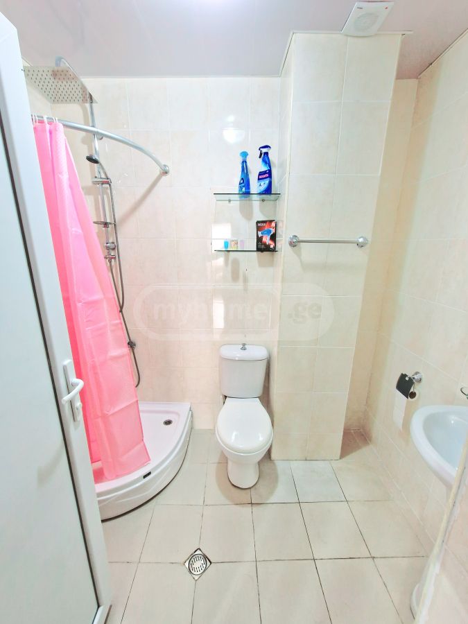Daily Rent 3 Room Apartment Kutaisshi view 7