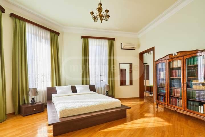 For Sale 10+ Room Private House Ortachalashi view 5