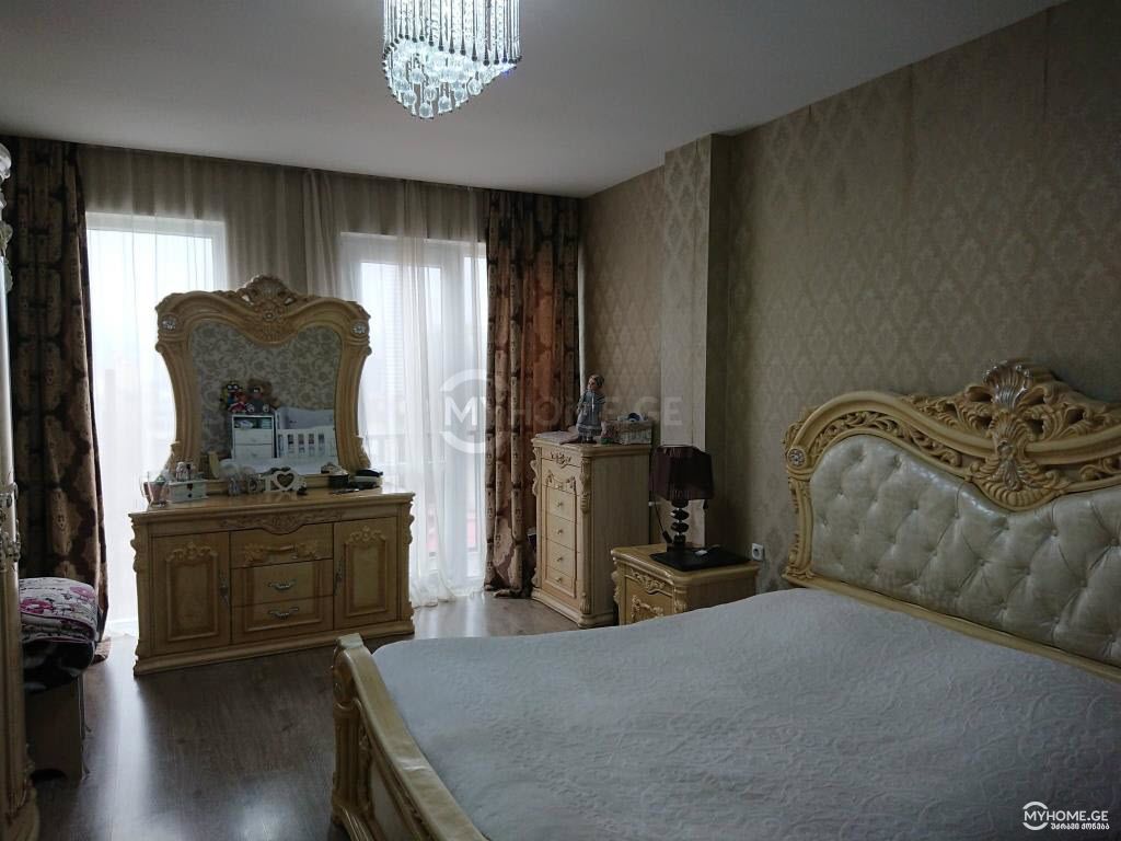 For Sale 10+ Room Private House In Vake, 1 of 11