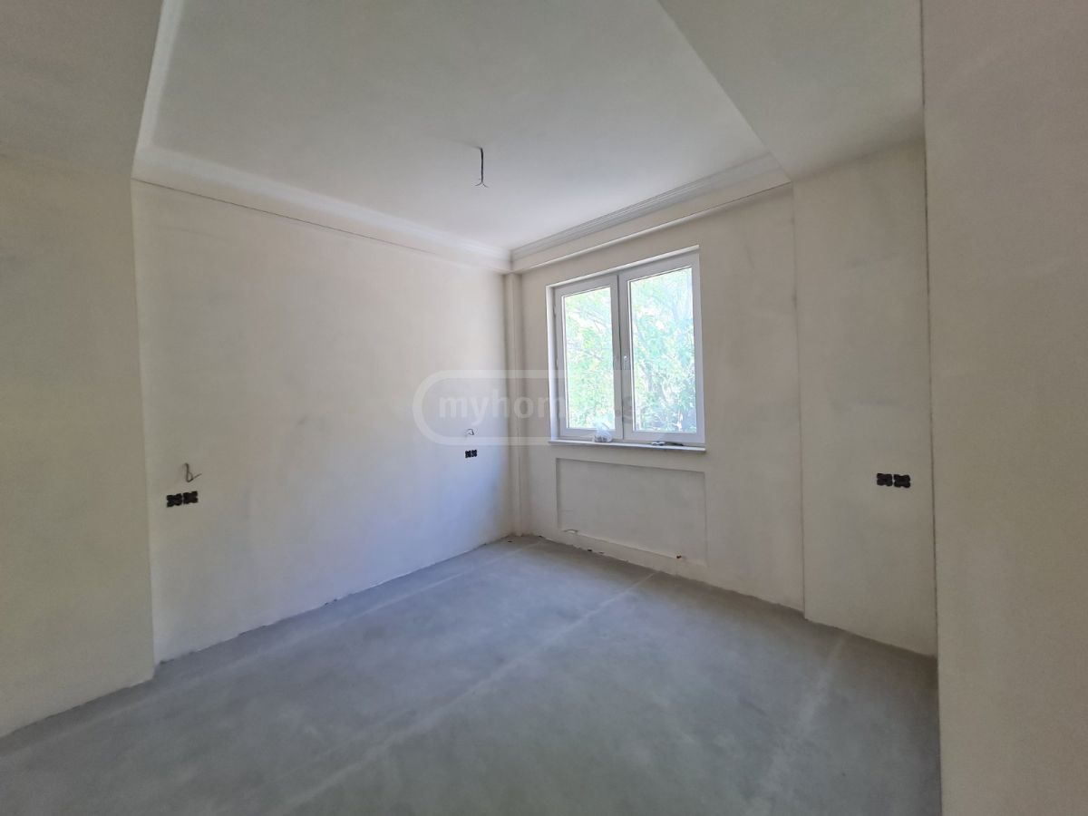 For Sale 5 Room Private House San. Zonashi view 1