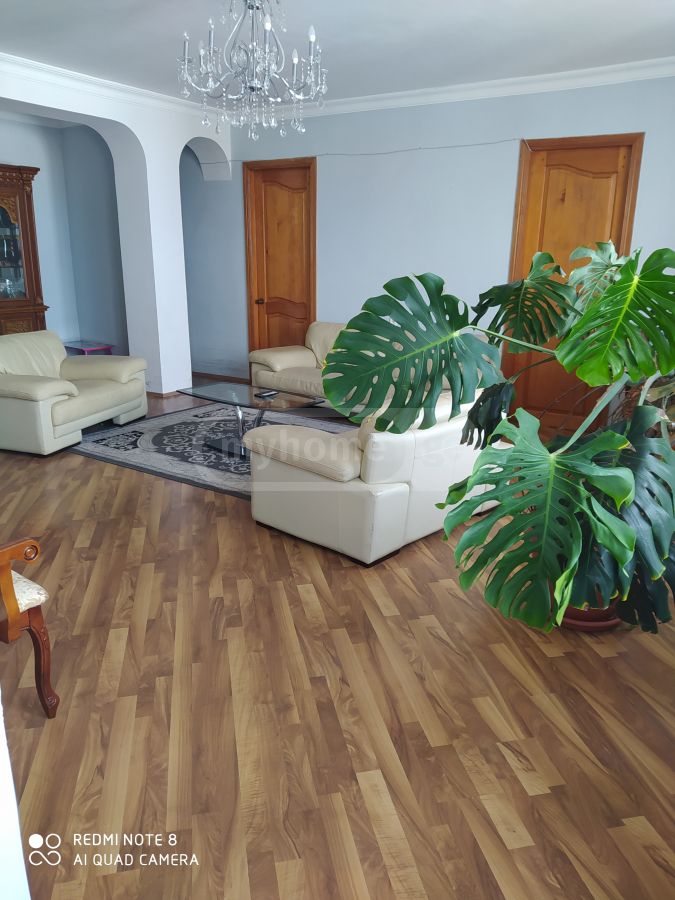 5 Room Apartment For Rent In Foti view 1