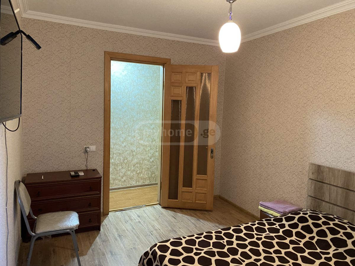 Daily Rent 2 Room Apartment Kutaisshi view 8