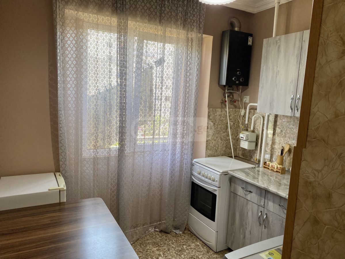 Daily Rent 2 Room Apartment Kutaisshi view 9
