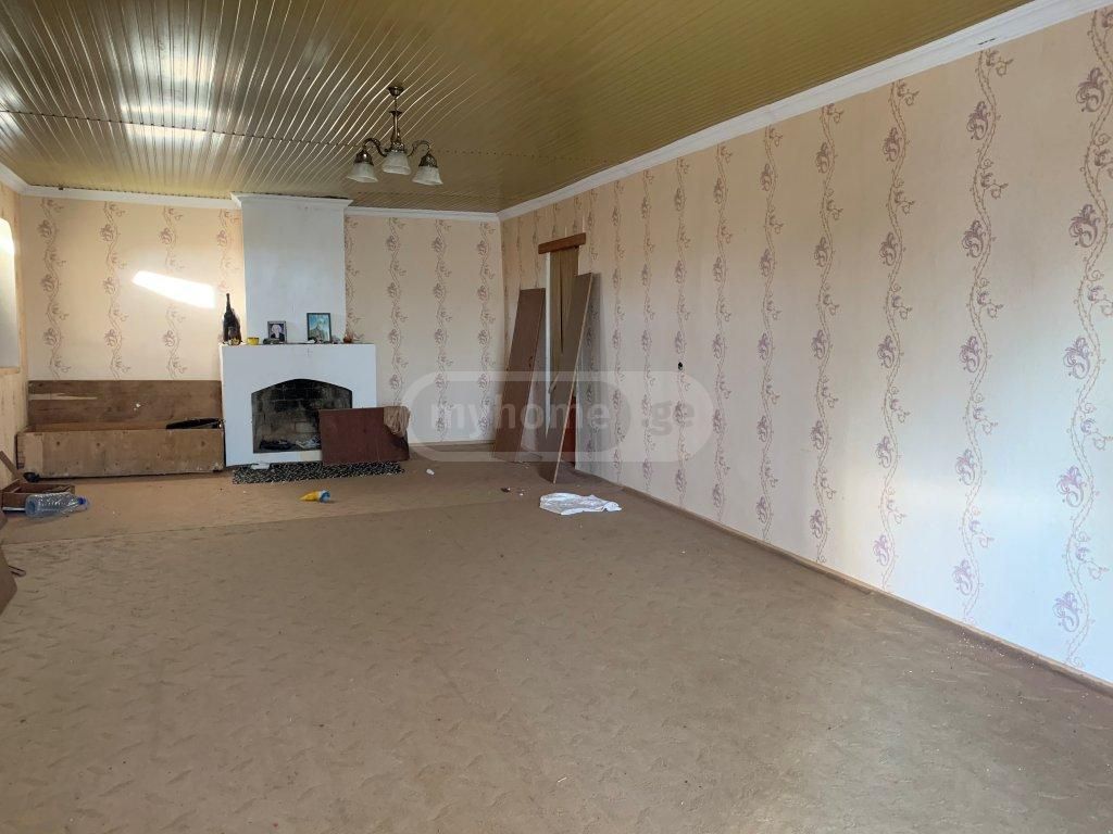 4 Room Private House For Sale view 8