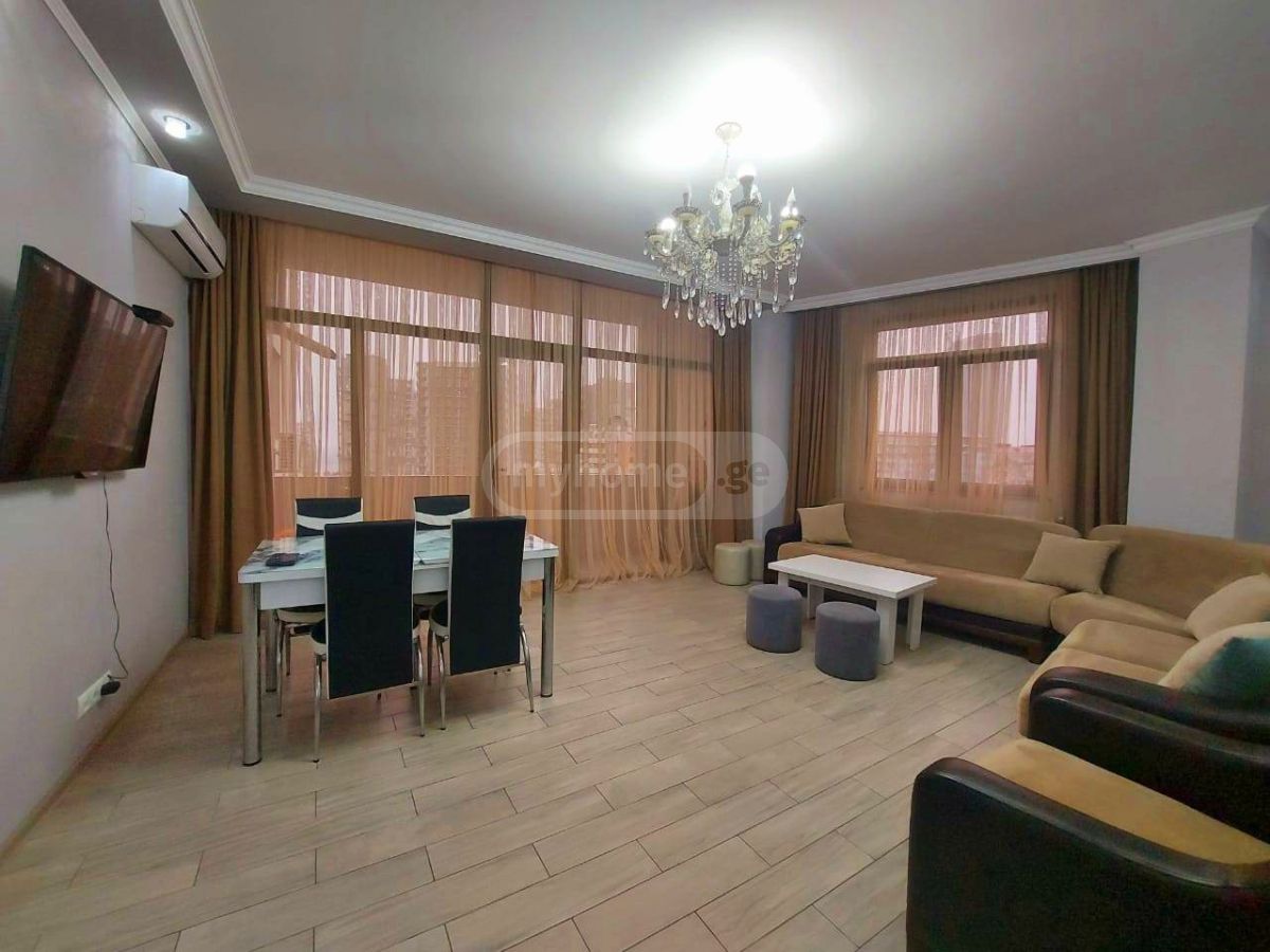 For Sale 4 Room Apartment view 2